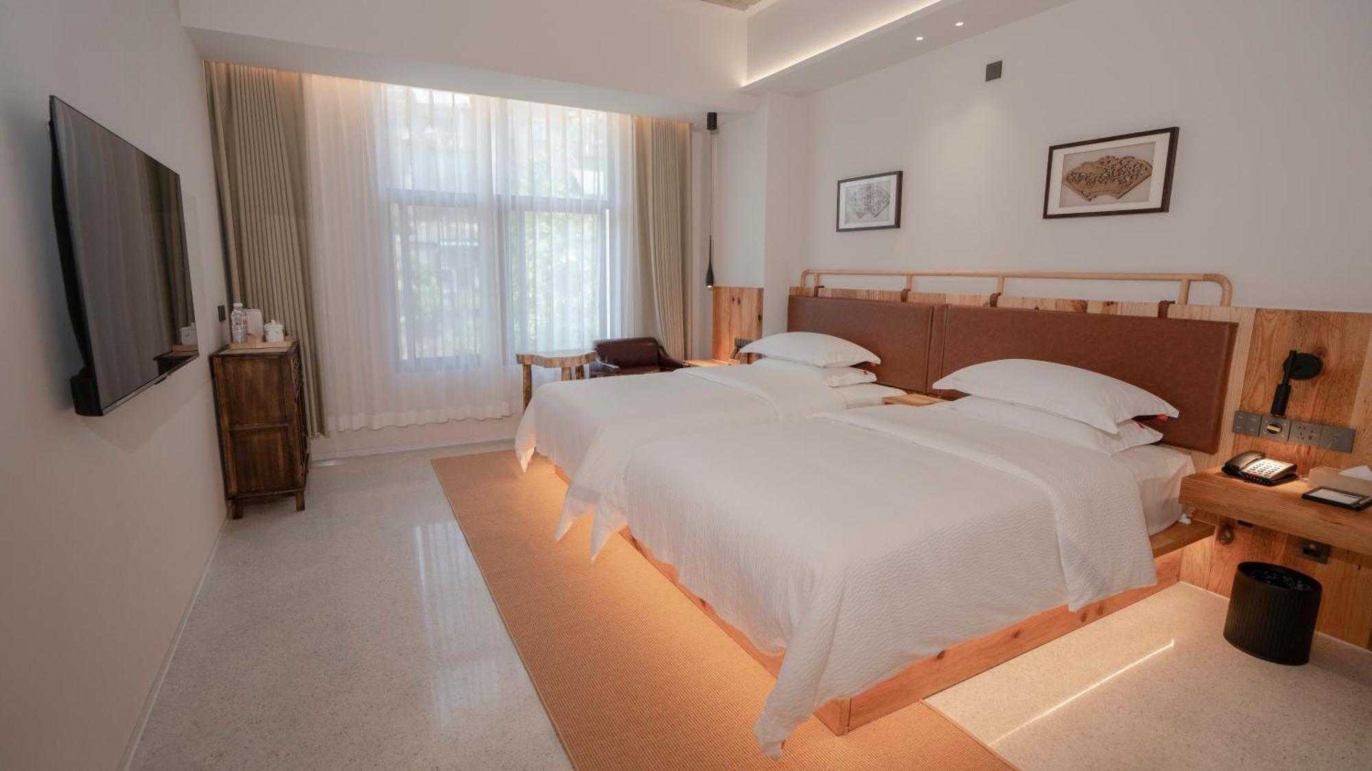 Patio Spring Holiday Inn -- Free Round Trip Pick-Up Service --Panoramic View Of Tianmen Mount Zhangjiajie Exterior foto