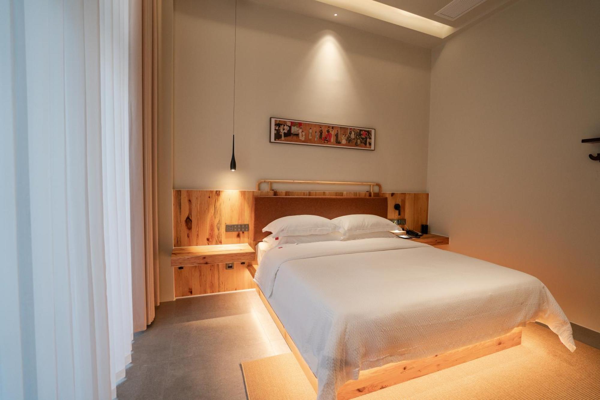 Patio Spring Holiday Inn -- Free Round Trip Pick-Up Service --Panoramic View Of Tianmen Mount Zhangjiajie Exterior foto