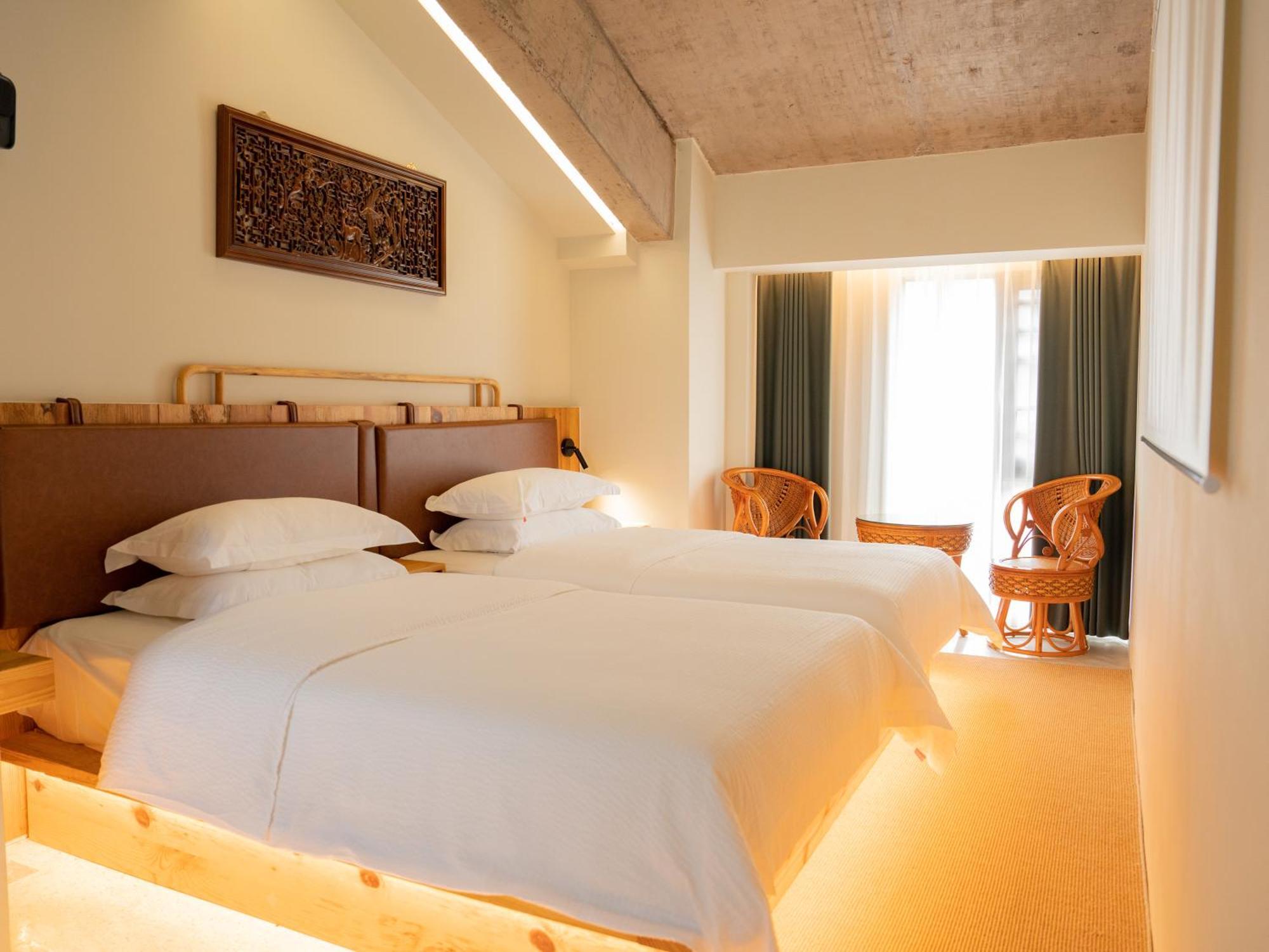 Patio Spring Holiday Inn -- Free Round Trip Pick-Up Service --Panoramic View Of Tianmen Mount Zhangjiajie Exterior foto
